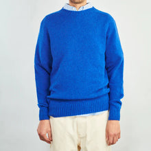 Load image into Gallery viewer, Country of Origin Seamless Crew Sweater - Blue
