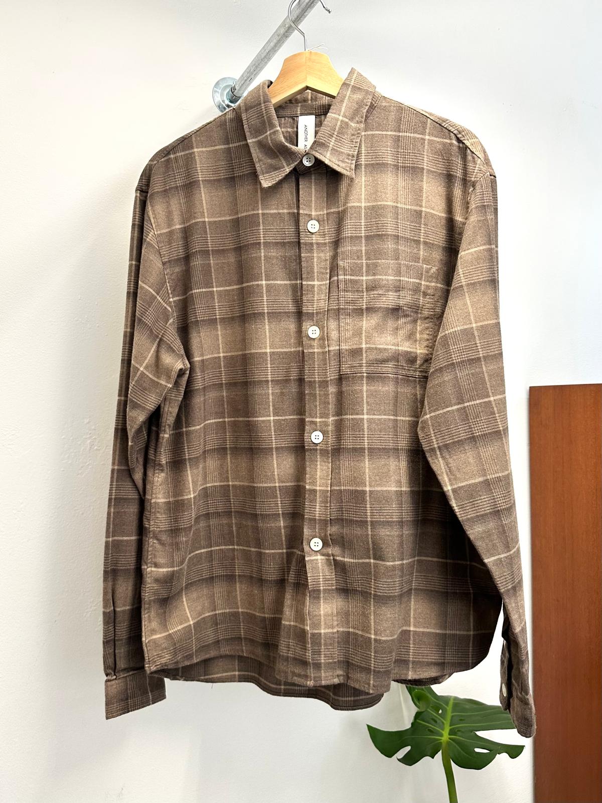 【美品】アナザーアスペクト ANOTHER ASPECT テンセルシャツ ANOTHER ASPECT、ROKU AOYAMAでウィメンズ初コレクションを発表